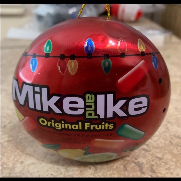 Collectibles Mike and Ike Original Fruit Metal Tin Ornament 4” x 4”. - Picture 1 of 5